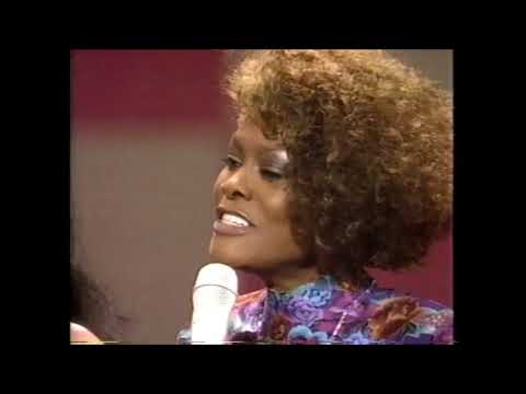 Dionne Warwick "That's What Friends Are For" Intro by Diana Ross AMA
