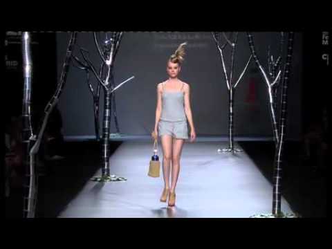 Desfile Sara Coleman en Divinity.mp4