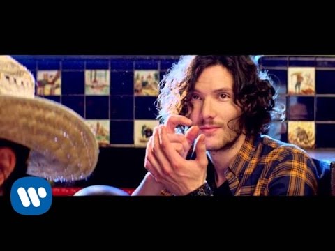 Maná - Ironía (Video Oficial)