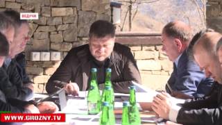 Одес Байсултанов провел совещание по вопросам строительства курорта «Ведучи»