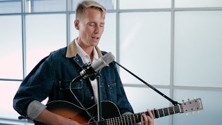Tom Brosseau Performs Songs from His Recently Completed Americana Trilogy
