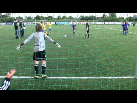 Berend penalty tegen Legmeervogels
