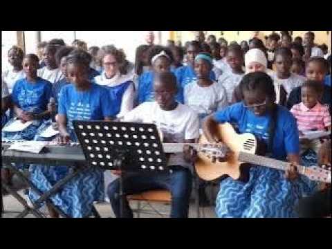MINHA ESSÊNCIA  (Autor: Casa da Criança Santa Isabel - Luanda, Angola) / MY ESSENCE