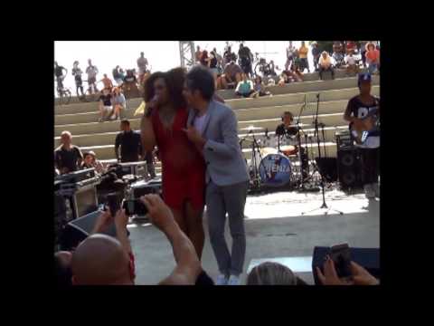 Paula Lima e Max de Castro - O Nêgo do Cabelo Bom