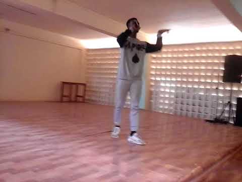 Novic2K en prestation au Lycée Garcon De Bingerville