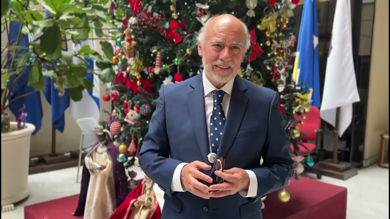 Boas Festas — Presidente Iván Flores