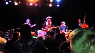 Chuck Mead and the Grassy Knoll Boys, The Devil and Me