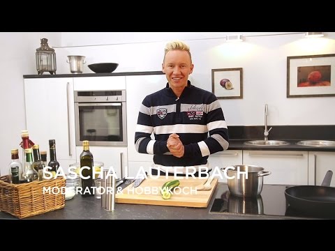 Mandelschnitzel zu warmem Gurken-Kartoffel-Salat
