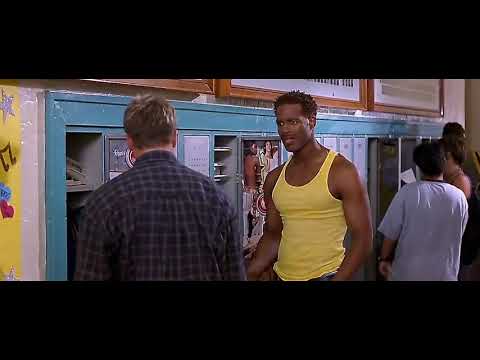 Does this shirt make me look gay - Scary movie 1