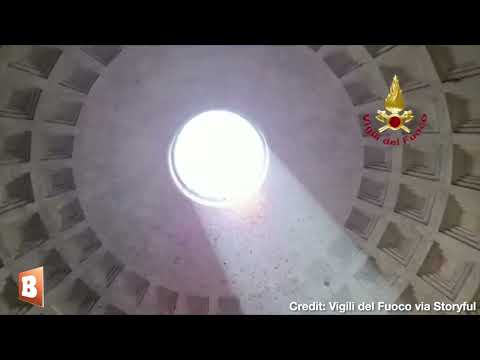 GLORIOUS! Rose Petals RAIN from Pantheon's Oculus During Pentecost Ceremony in Rome