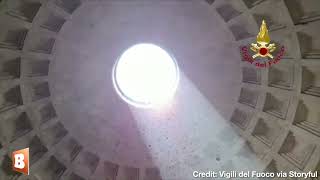 GLORIOUS! Rose Petals RAIN from Pantheon&#39;s Oculus During Pentecost Ceremony in Rome
