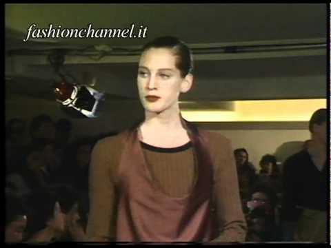 "Yoneda Kasuko" Autumn Winter 1988 1989 Paris 1 of 2 pret a porter woman by FashionChannel