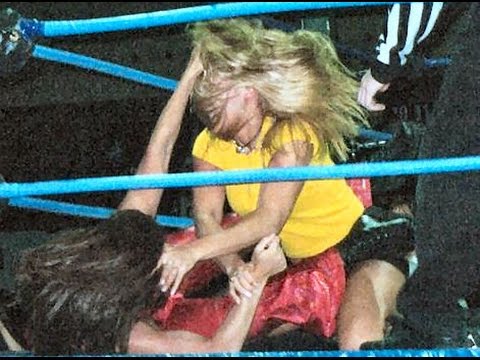 Dark Angel Sarah Stock & Johnny Wise-Guy vs Duke & Rachel - RAW July 29th 2002