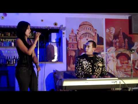 El Zanate &  Brenda Gavinho "Lacrimosa" en Pax Rock.