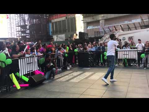 Dwayne Fyah live @ Hope In Manhattan - Times Square