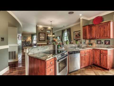 262 Lafayette St, Unit 2, Salem, MA   Betsy Merry   Tel  508 641 6241