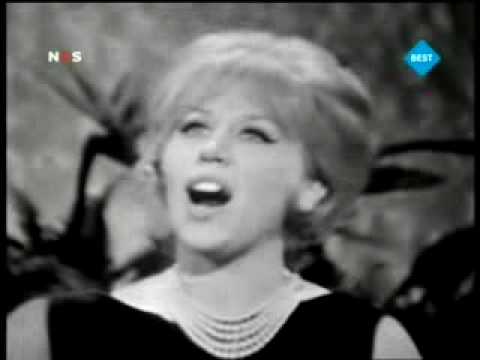Betty Curtis - Al di là (1961)