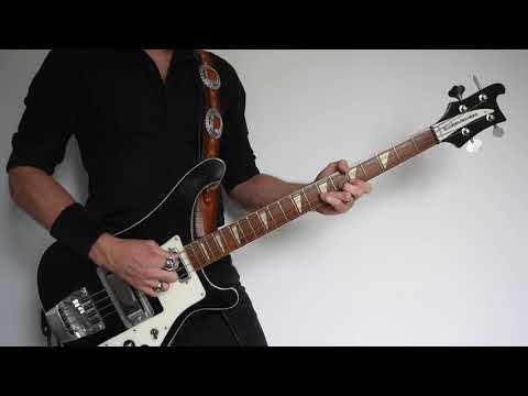 Cöverhead - Iron Fist - Motörhead Bass Cover