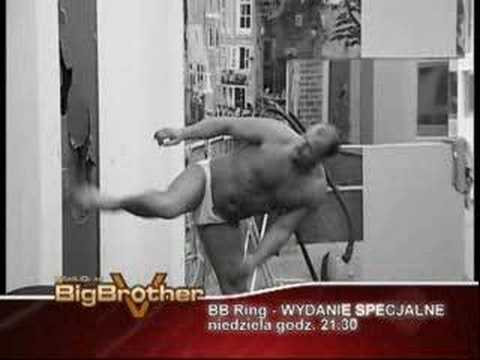 Nie ma to jak zrobić z siebie debila przed całą