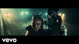 Musik-Video-Miniaturansicht zu En La Mía Songtext von Mariah Angeliq