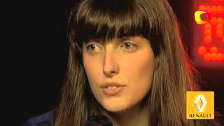 Clarice Falcão - O Que Eu Bebi Por Você (Acustico)