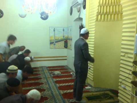 Namazi I sabahit ne xhami Hoxh. Naim Ajrullai