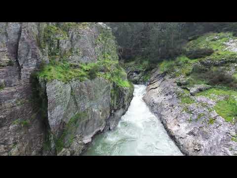 DJI mini 3 4k- Rio Ferreira, Serras de Valongo, Portugal 4k