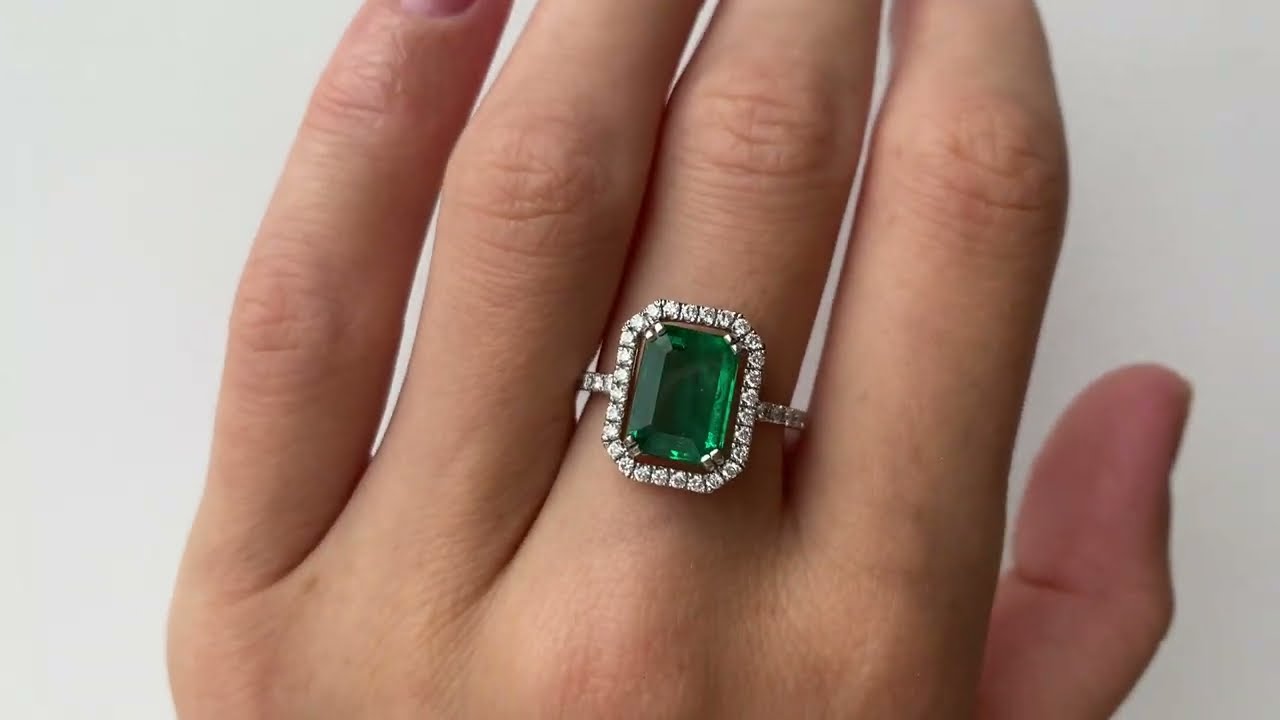 Style #3910 with 2.69 ct.