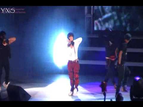 Hollywood Bowl 2008 Minwoo Fancam