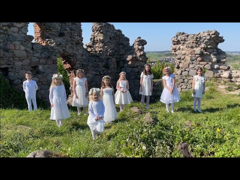 JESTEŚ MAMO DLA MNIE WSZYSTKIM#dzieńmamy #milosc #dnirodziny #wzruszajacapiosenka #piosenkadladzieci