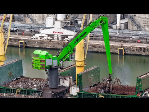 WORLD'S LARGEST Material Handler! The Sennebogen 895E Hybrid. Port Handling Ship Loading | LIVERPOOL