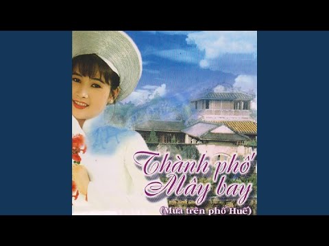 Thể hiện bởi Bích Phượng