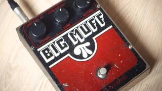 Video thumbnail for EHX Big Muff Pi V6 reverse logo vintage by Alex T