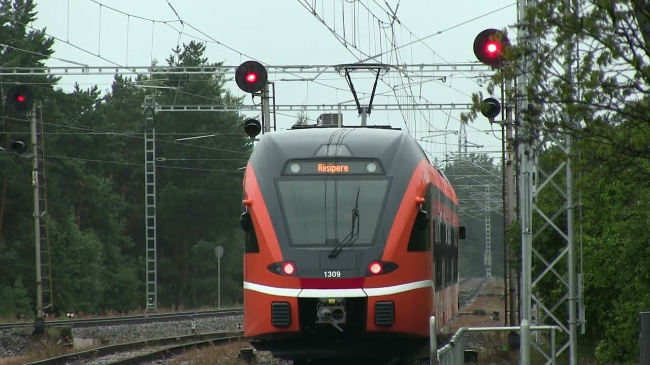 Штадлерский электропоезд 1309 на ст. Пяэскюла / Stadler EMU 1309 at Pääsküla station