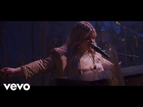 Anna Golden - Still God (Intro) (Live)