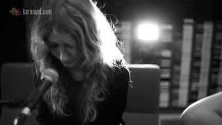 Nil İpek – Gömülür (B!P Akustik)