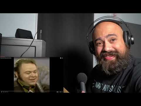 Roy Clark Reaction: Classical Guitarist react to Roy Clark Folsom Prison Blues