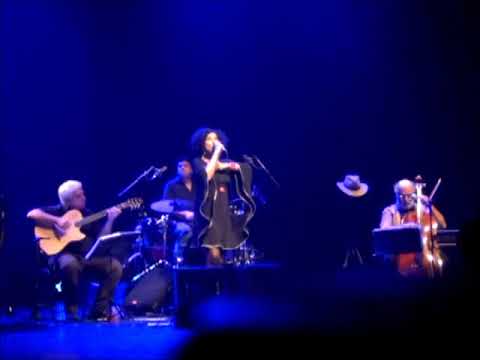 Paula e Jaques Morelenbaum - Águas de Março