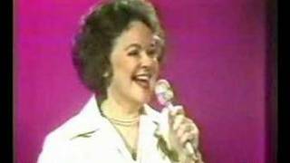 GISELE MacKENZIE sings &quot; Sing&quot; - Feb. 1978
