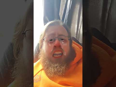 I have a confession!! I'm an addict.  #fun #pets #lizards #animals #reptiles #dragons #funny