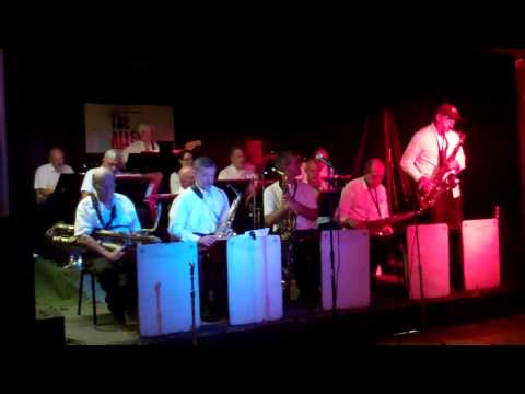 one mint julep by the ii-v-i orchestra