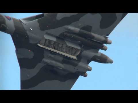 Vulcan XH558 Display at Sunderland International Airshow 2009