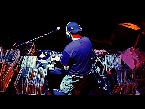 DJ Z-Trip - SCRATCH Tour 2003 (Live Art by Sheperd Fairey) 1080p 60fps