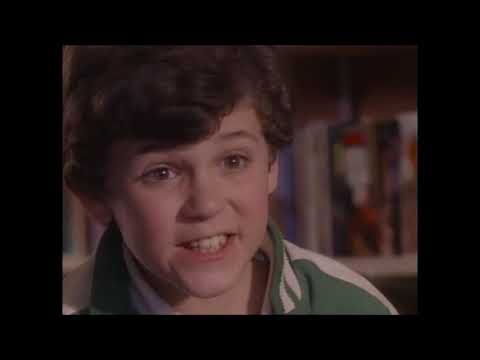 [HD] The Wonder Years: Kevin and Paul Library - Everything You've Always Wanted To Know About Women