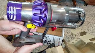 Dyson V10 Animal, Unboxing, And First Look.