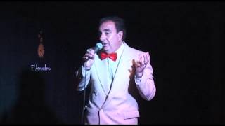 Hugo Durán canta 