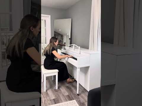 Melody Bober, “Sea Winds”, Khrystyna Hrytsiak, 25 years old