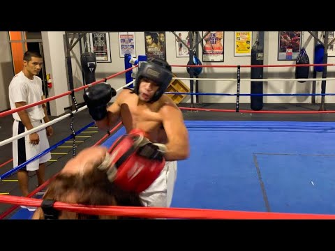Friendly fire! Sparring between old friends #boxing #sparring #knockoutboxinggym