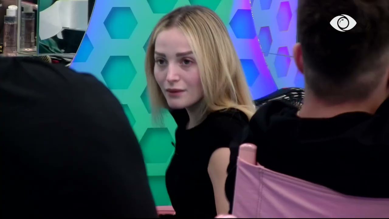 Babi më ka thënë mos i prezantoj njeri derisa…/ Selin bisedon me banorët