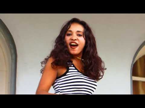 Wawa Salegy Ft. Vaiavy Chila - Samykaka Mifanojy - Clip officiel